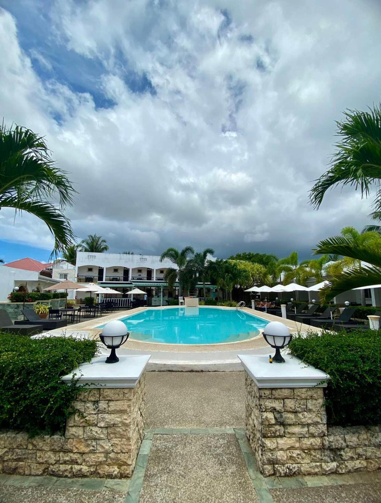 Panglao Regents Park Resort מראה חיצוני תמונה