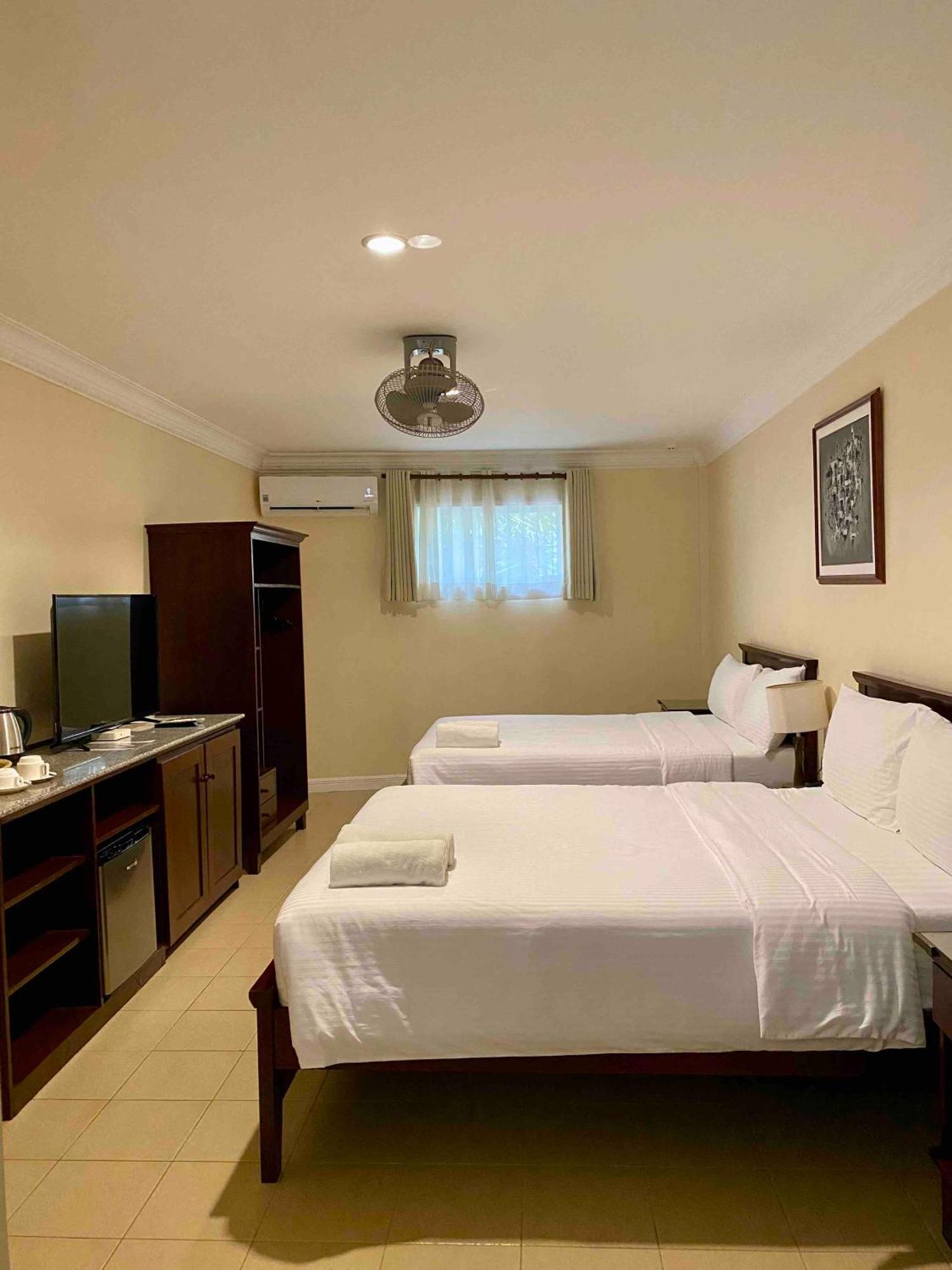 Panglao Regents Park Resort מראה חיצוני תמונה