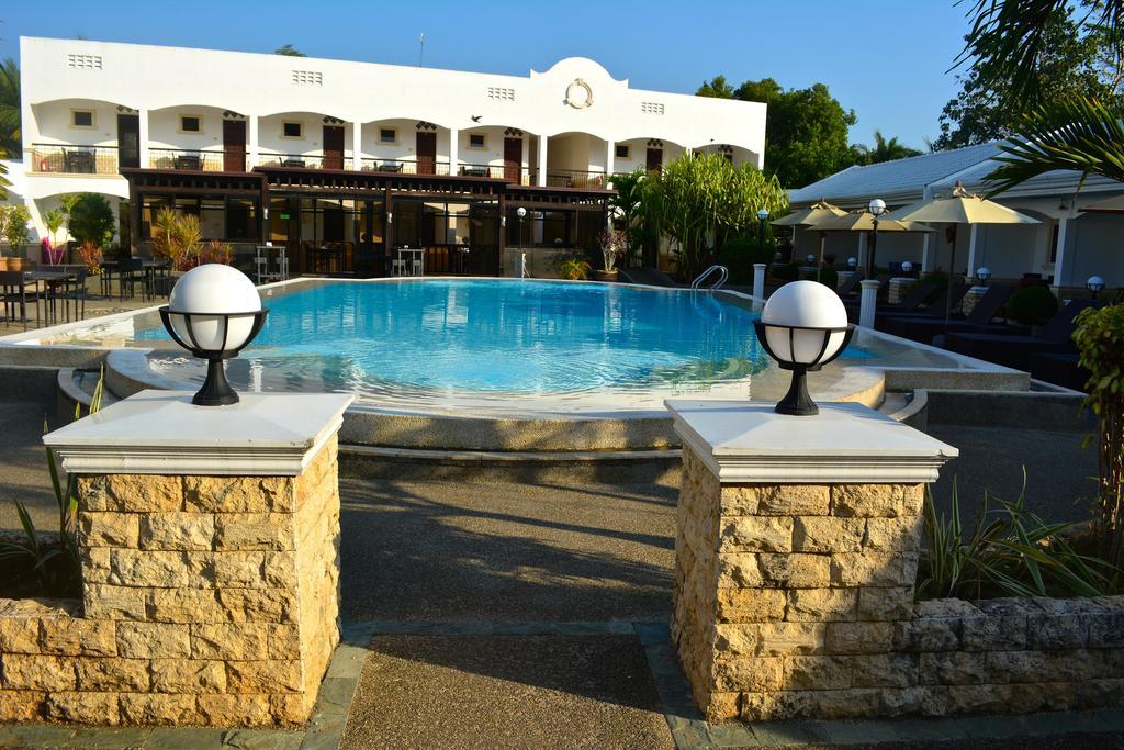 Panglao Regents Park Resort מראה חיצוני תמונה