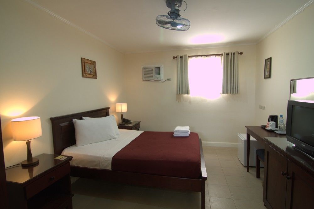 Panglao Regents Park Resort מראה חיצוני תמונה