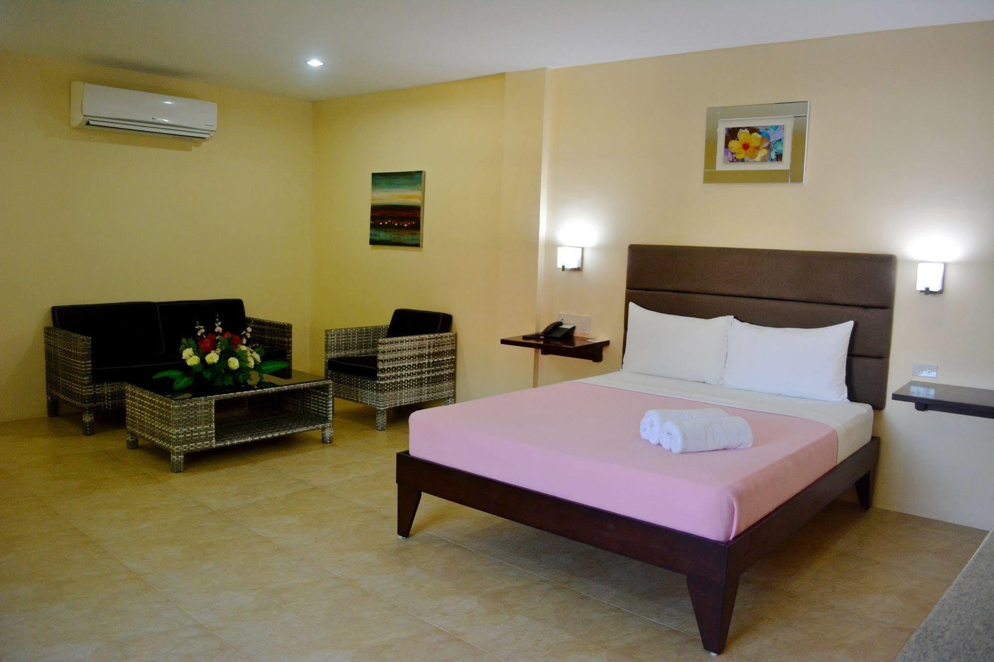 Panglao Regents Park Resort מראה חיצוני תמונה